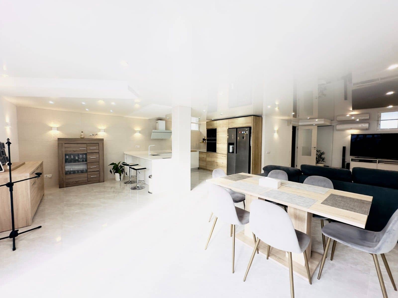 3 soveværelse Villa til salg i La Florida med swimmingpool garage - € 340.000 (Ref: 9514137)