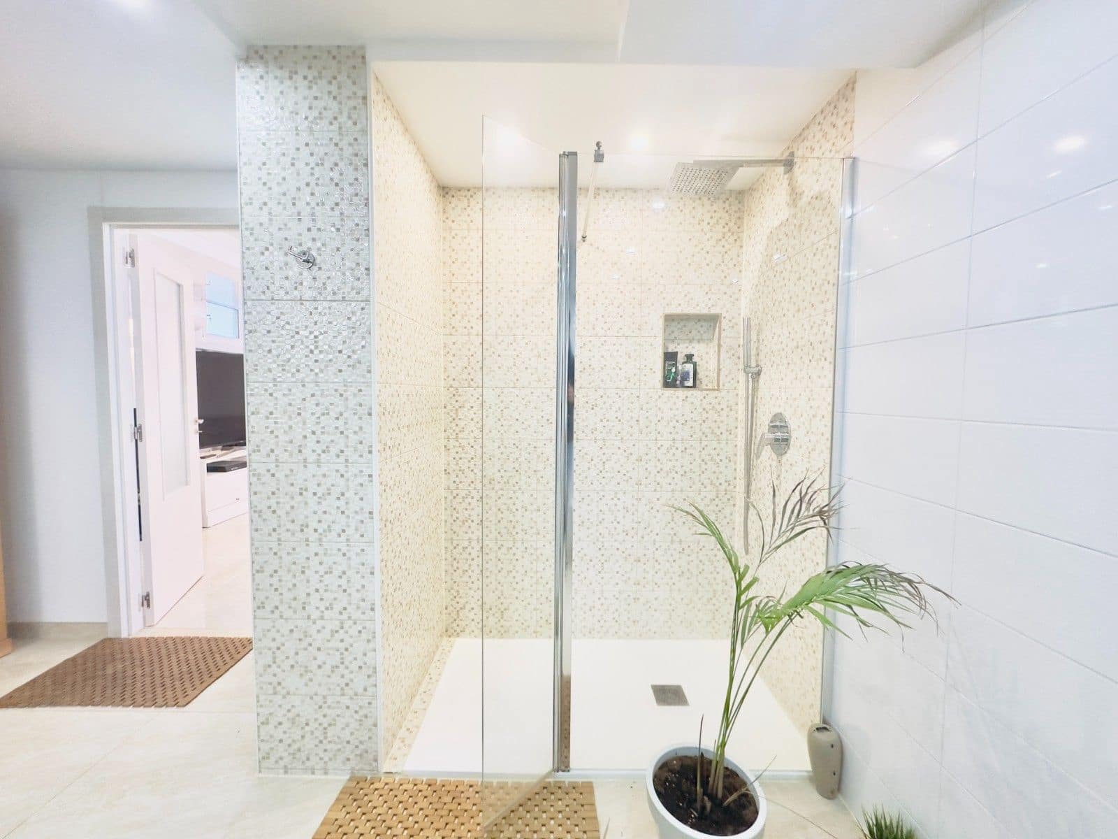 3 soveværelse Villa til salg i La Florida med swimmingpool garage - € 340.000 (Ref: 9514137)