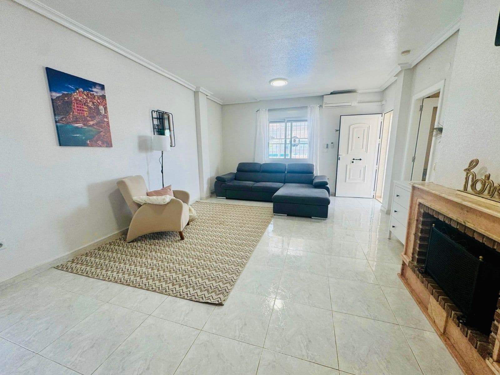 3 soveværelse Villa til salg i La Florida med swimmingpool garage - € 340.000 (Ref: 9514137)