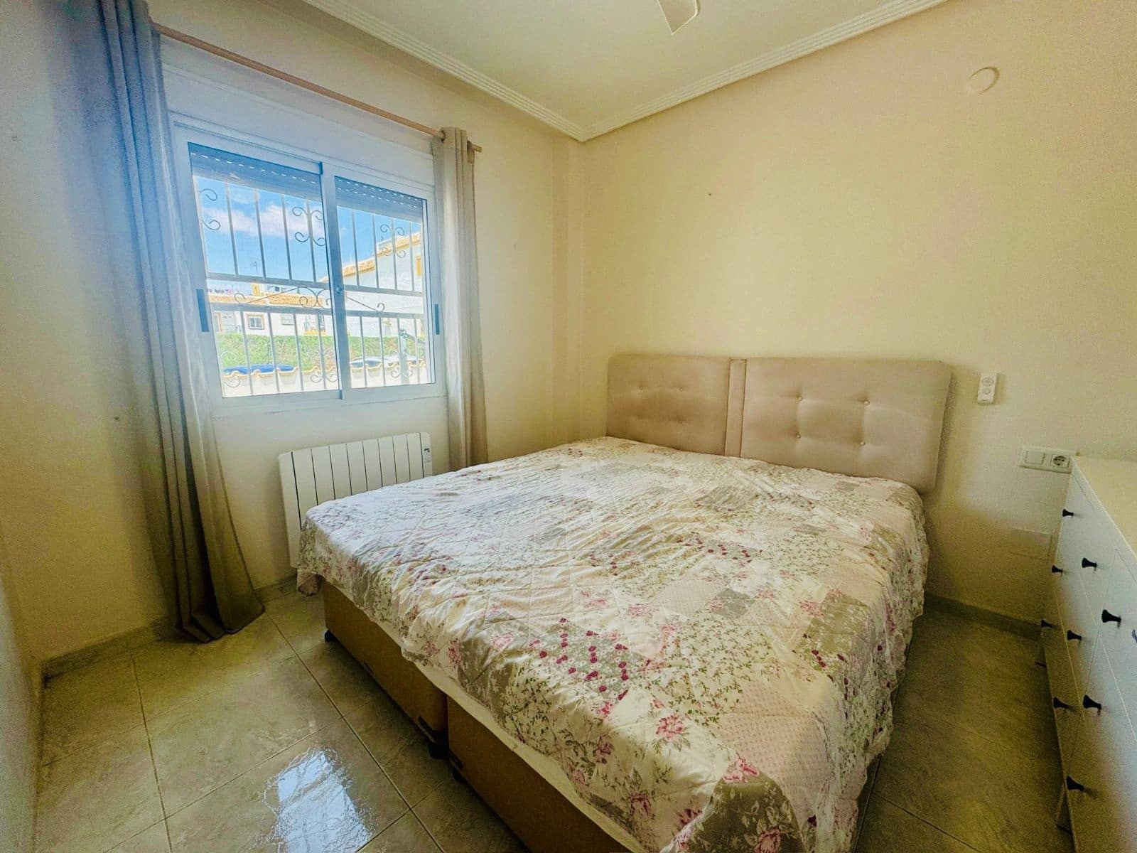 3 soveværelse Villa til salg i La Florida med swimmingpool garage - € 340.000 (Ref: 9514137)