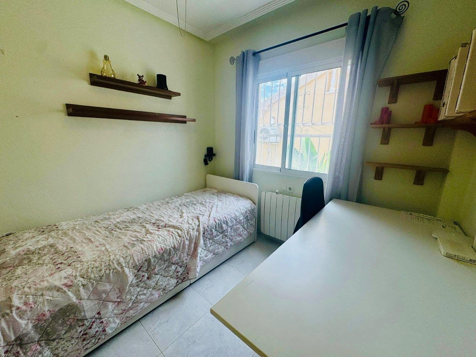 3 soveværelse Villa til salg i La Florida med swimmingpool garage - € 340.000 (Ref: 9514137)