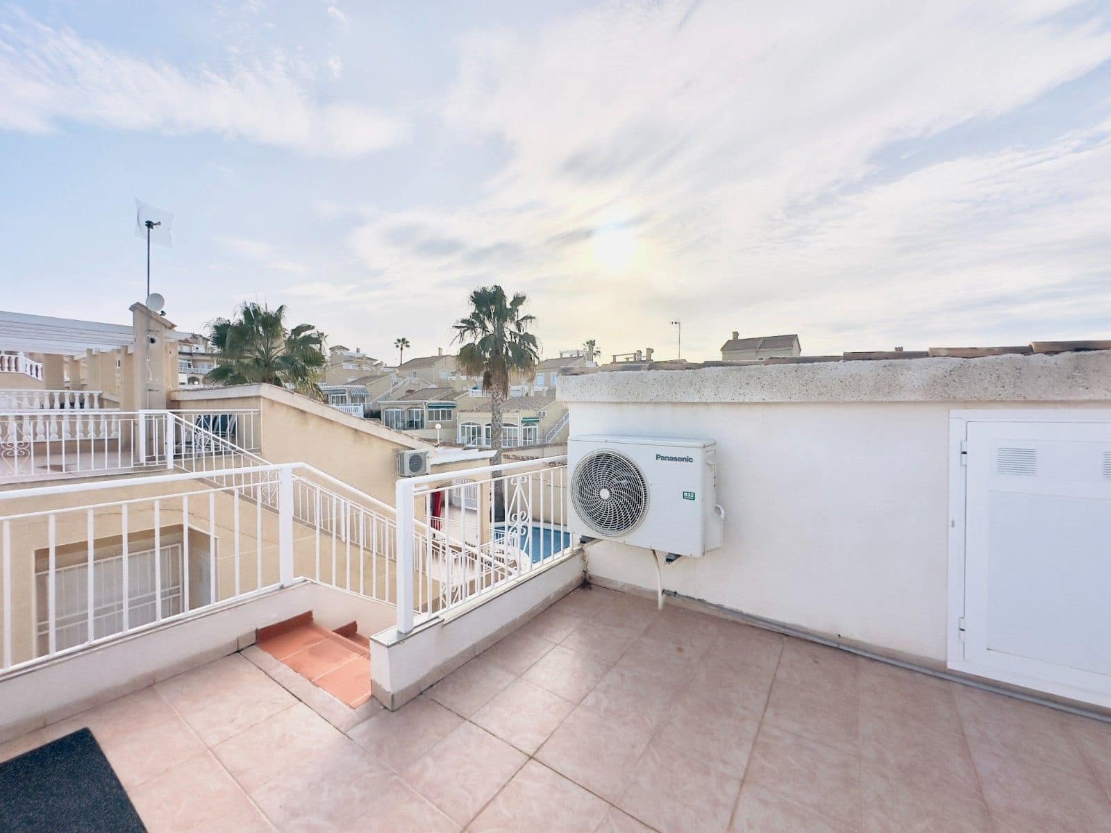 3 soveværelse Villa til salg i La Florida med swimmingpool garage - € 340.000 (Ref: 9514137)