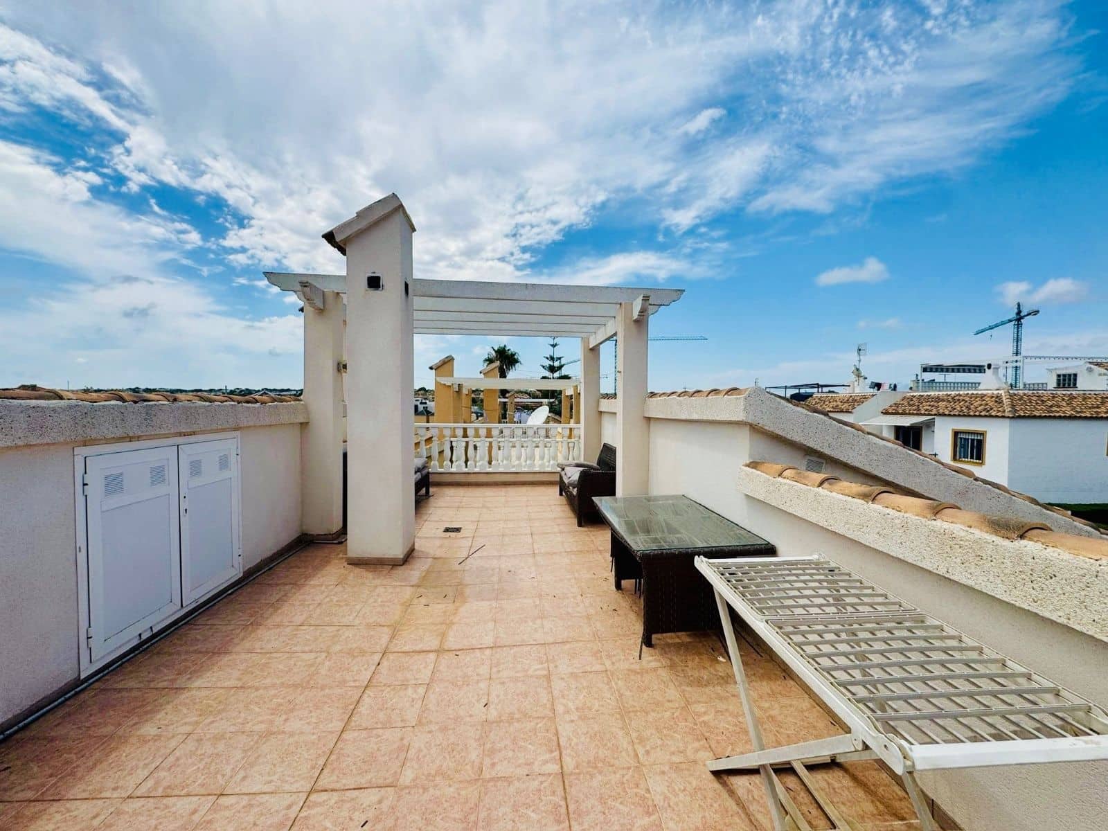 3 soveværelse Villa til salg i La Florida med swimmingpool garage - € 340.000 (Ref: 9514137)