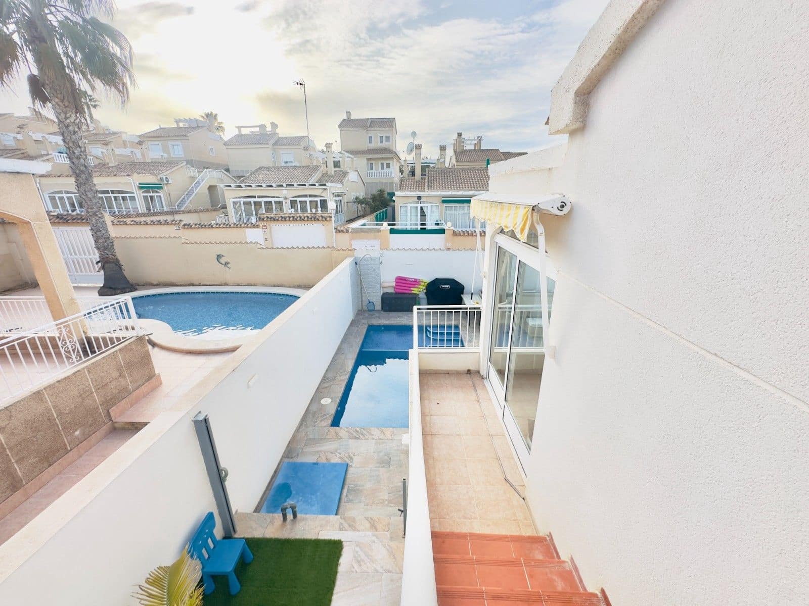 3 soveværelse Villa til salg i La Florida med swimmingpool garage - € 340.000 (Ref: 9514137)