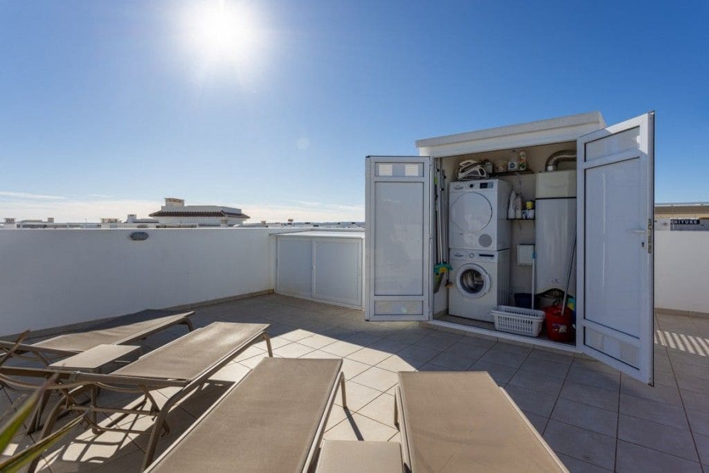 2 bedroom Penthouse for sale in Rojales - € 299,900 (Ref: 9514143)