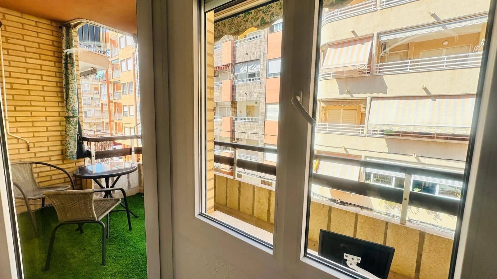 Apartamento de 3 habitaciones en Torrevieja en venta - 199.900 € (Ref: 9514158)