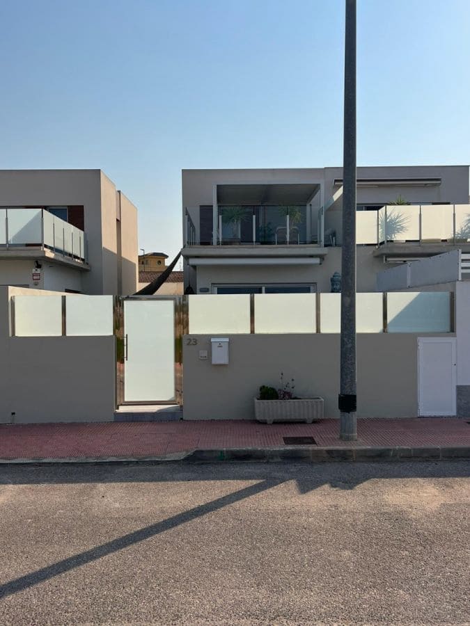 3 slaapkamer Villa te koop in Daya Vieja met zwembad - € 389.000 (Ref: 9514165)