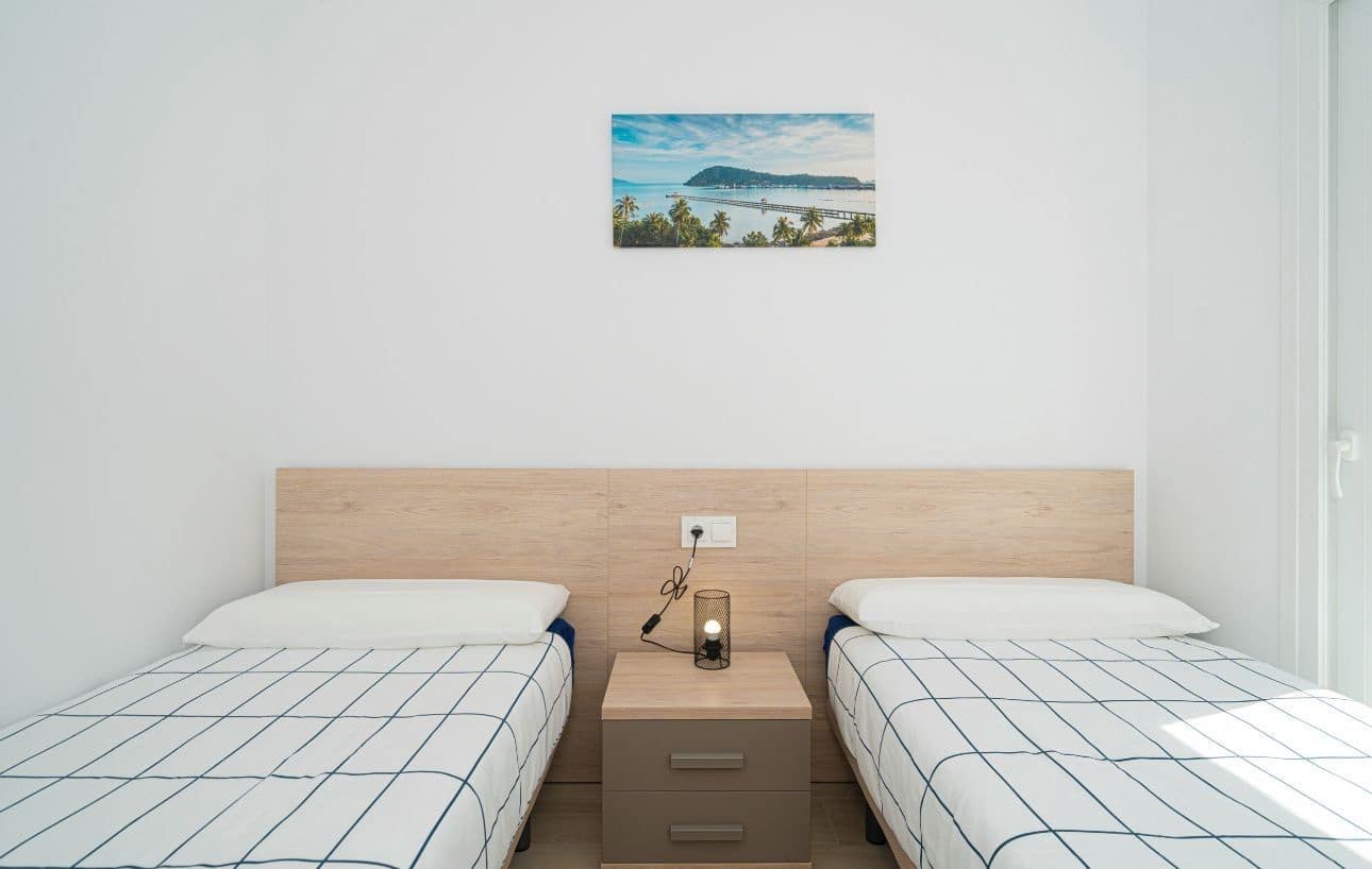 Chalet de 3 habitaciones en Avileses en venta con piscina - 289.900 € (Ref: 9514167)