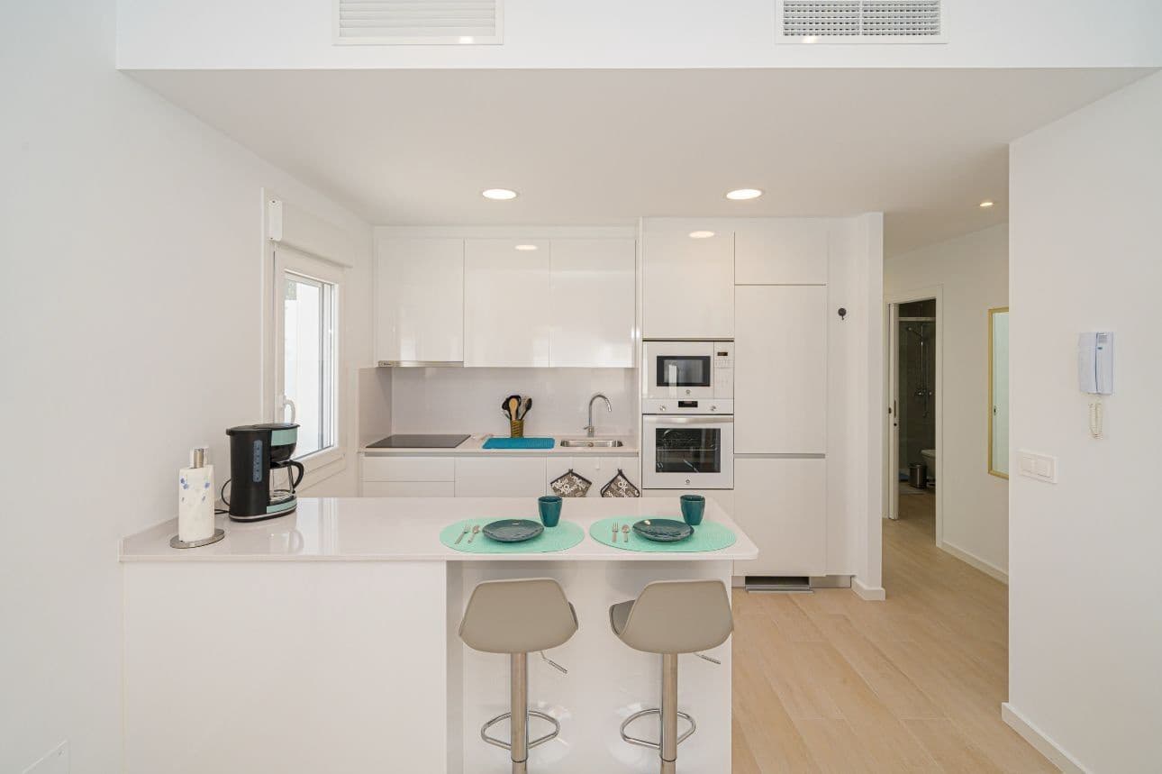 Chalet de 3 habitaciones en Avileses en venta con piscina - 289.900 € (Ref: 9514167)