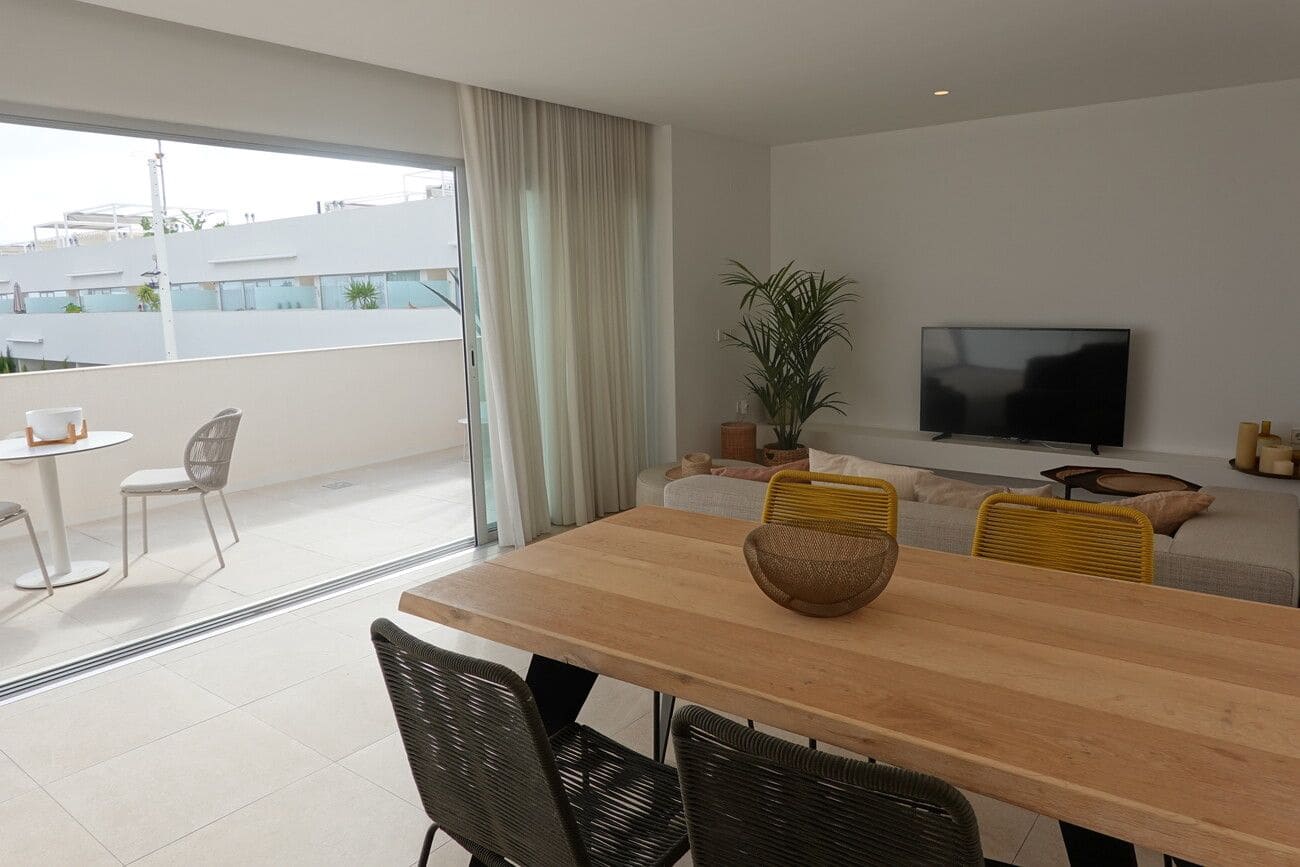 3 soveværelse Penthouse til salg i Torrevieja med swimmingpool - € 360.000 (Ref: 9514168)