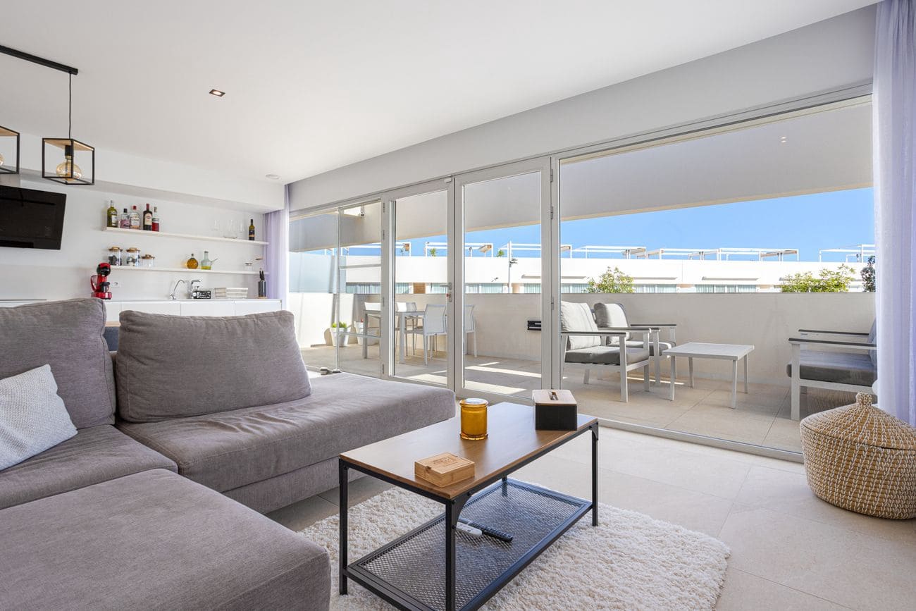 3 chambre Penthouse à vendre à Torrevieja avec piscine - 320 000 € (Ref: 9514169)