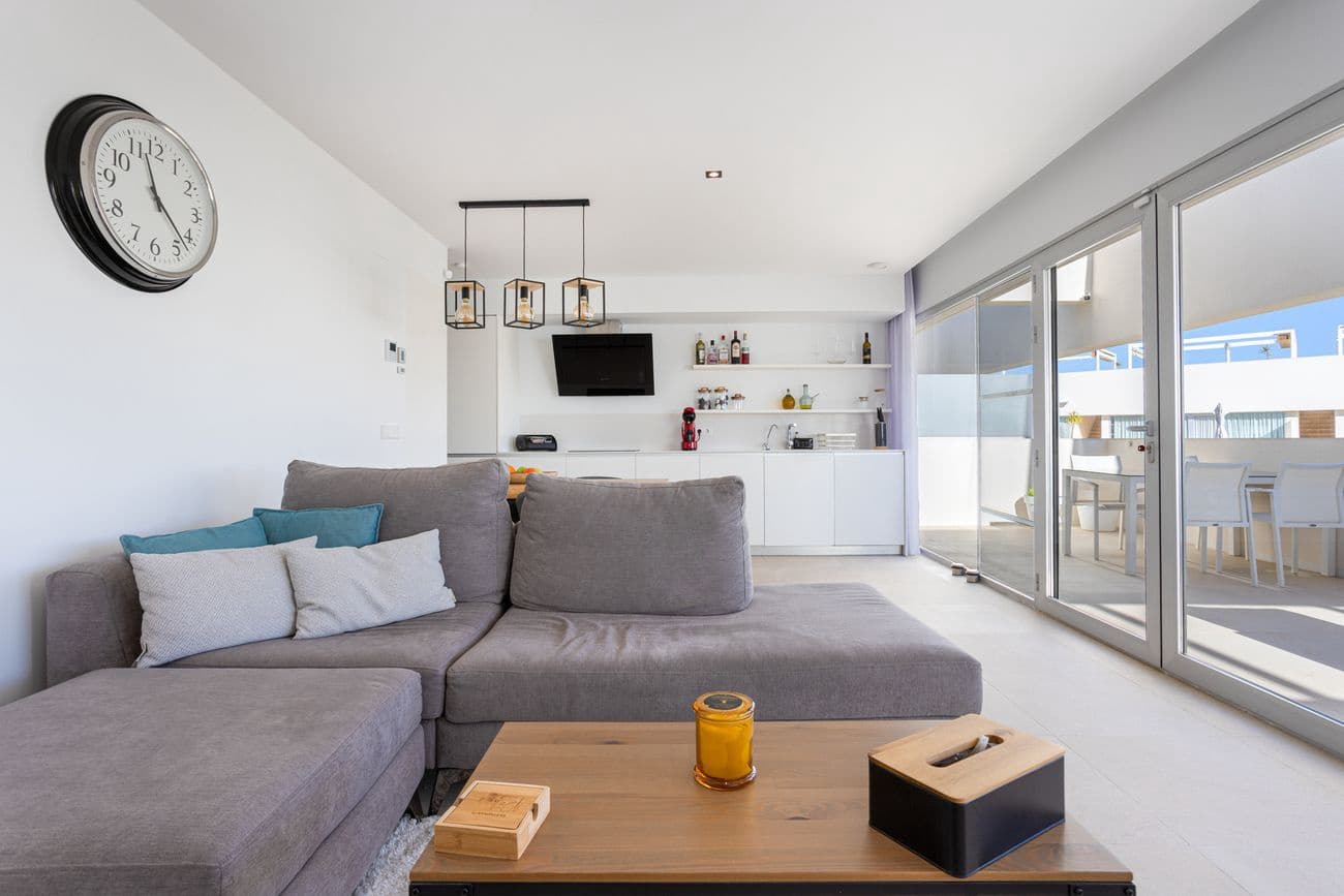 3 chambre Penthouse à vendre à Torrevieja avec piscine - 320 000 € (Ref: 9514169)