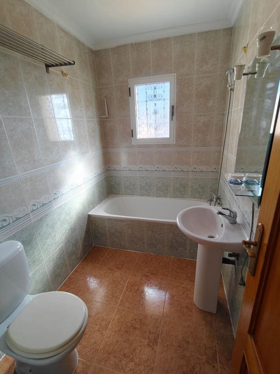 3 bedroom Apartment for sale in Los Montesinos with pool - € 185,000 (Ref: 9514179)