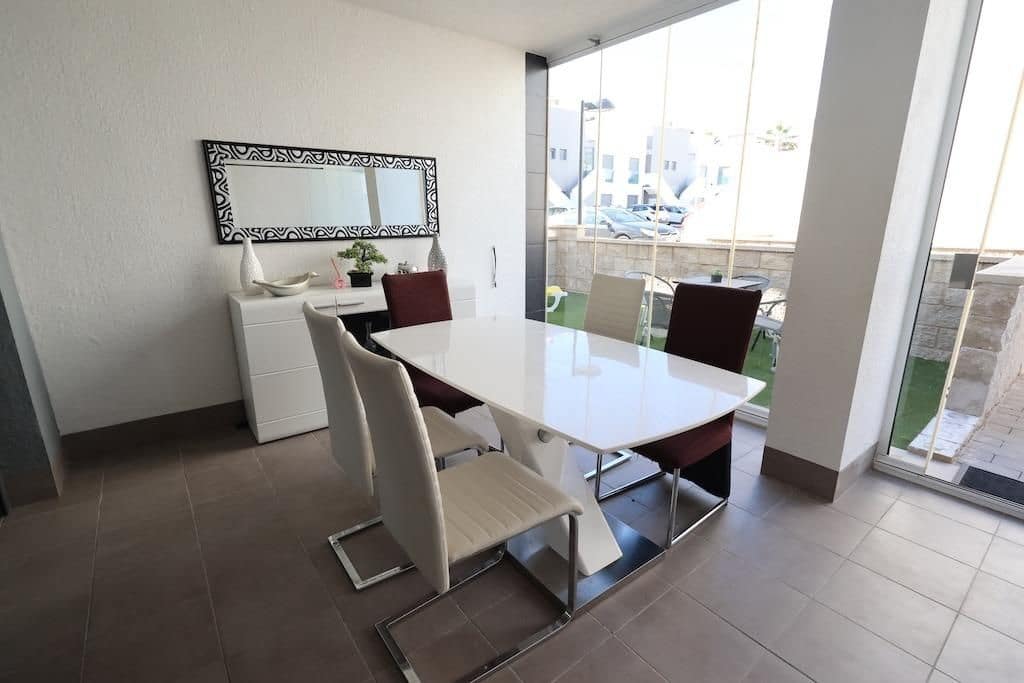 Bungalow de 2 habitaciones en Orihuela Costa en venta - 289.000 € (Ref: 9514180)