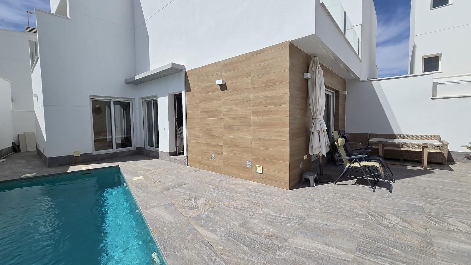 Chalet de 3 habitaciones en San Pedro del Pinatar en venta - 370.000 € (Ref: 9514251)