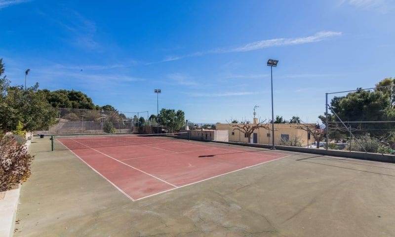 3 bedroom Villa for sale in Elche / Elx - € 550,000 (Ref: 9514260)