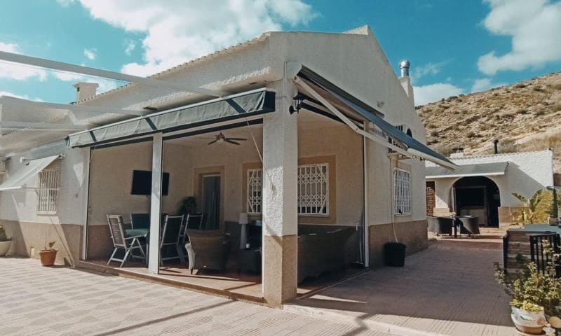 3 bedroom Villa for sale in Elche / Elx - € 550,000 (Ref: 9514260)