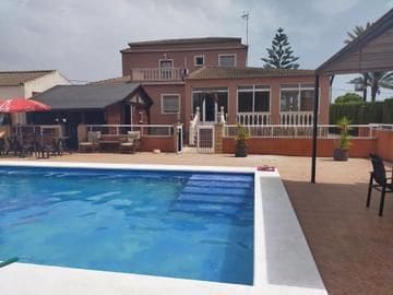 5 bedroom Villa for sale in Elche / Elx - € 420,000 (Ref: 9514265)