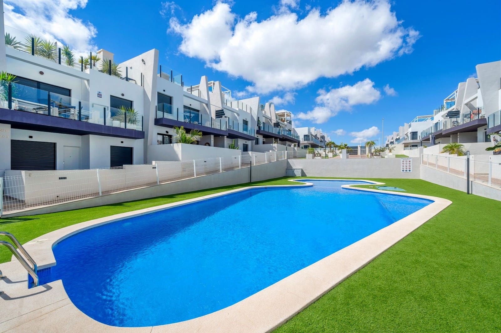2 bedroom Apartment for sale in San Miguel de Salinas - € 239,990 (Ref: 9514279)