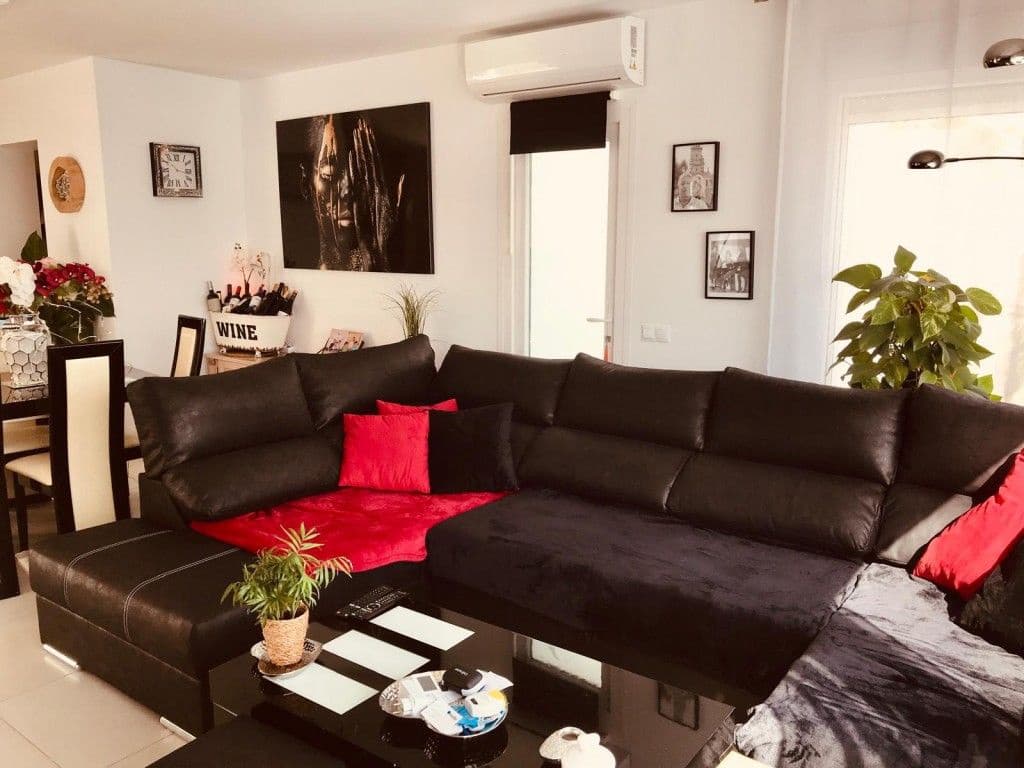 6 bedroom Villa for sale in La Marquesa - € 685,000 (Ref: 9514283)