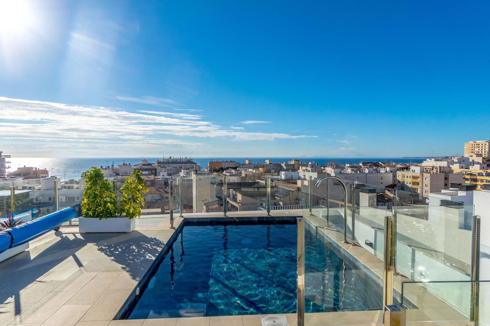 2 bedroom Apartment for sale in Torrevieja - € 249,900 (Ref: 9514288)