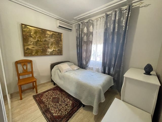 4 makuuhuone Huvila myytävänä paikassa Guardamar del Segura - 410 000 € (Ref: 9514305)