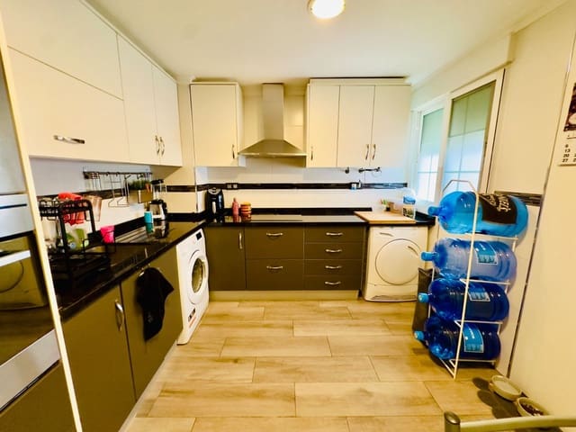 3 Zimmer Apartment zu verkaufen in Torrevieja mit Garage - 239.000 € (Ref: 9514306)