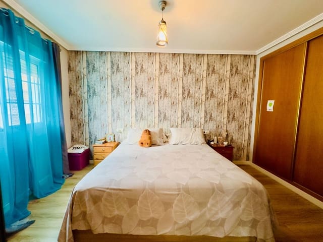 3 Zimmer Apartment zu verkaufen in Torrevieja mit Garage - 239.000 € (Ref: 9514306)