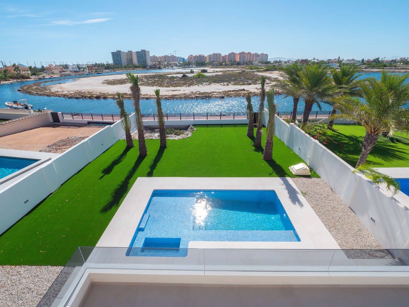 5 soverom Villa til salgs i La Manga del Mar Menor med svømmebasseng garasje - € 1 350 000 (Ref: 9514307)