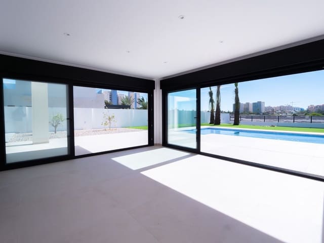 5 soverom Villa til salgs i La Manga del Mar Menor med svømmebasseng garasje - € 1 350 000 (Ref: 9514307)