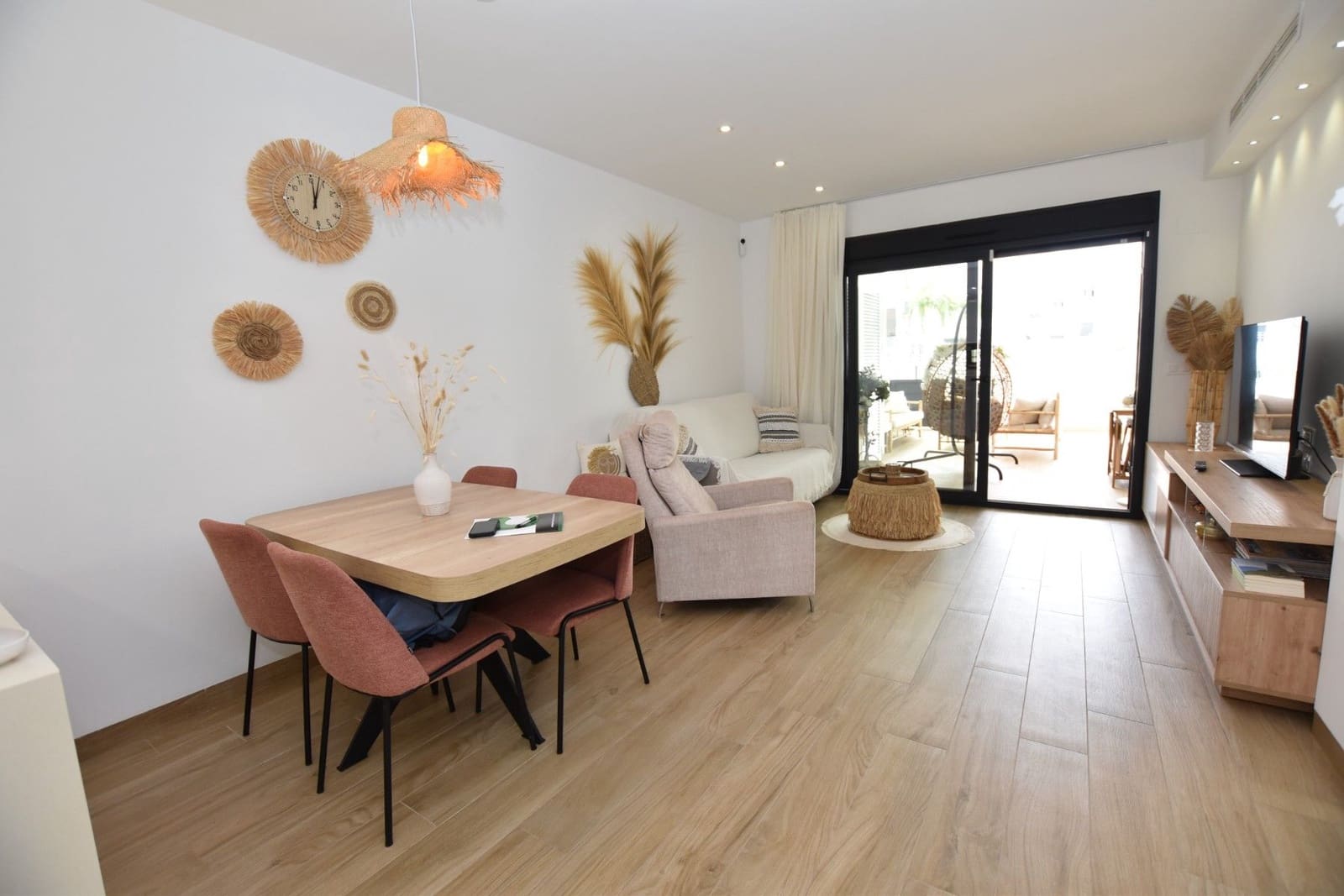 Apartamento de 2 habitaciones en Torrevieja en venta con garaje - 299.995 € (Ref: 9514360)