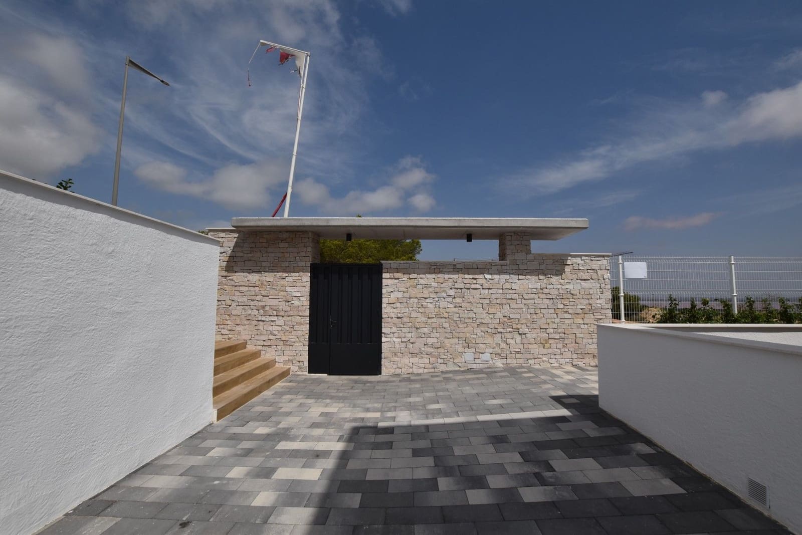 Apartamento de 2 habitaciones en Torrevieja en venta con garaje - 299.995 € (Ref: 9514360)