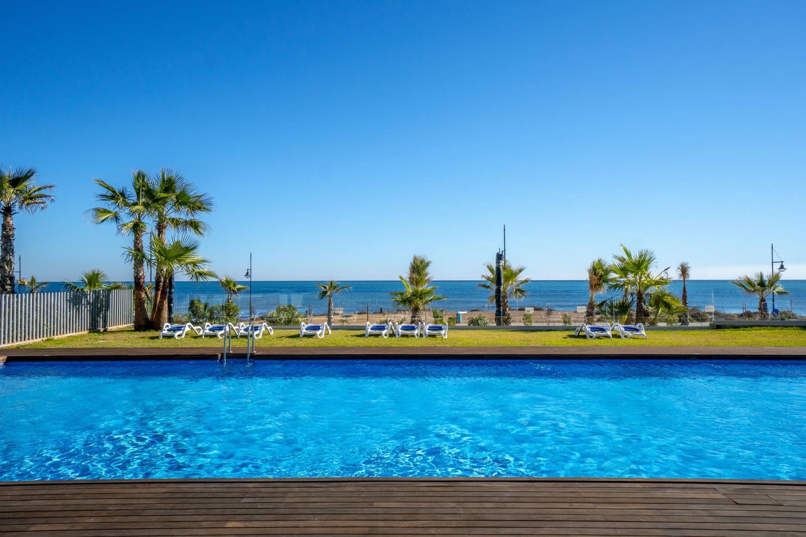 3 sovrum Takvåning till salu i Punta Prima - 765 000 € (Ref: 9514362)