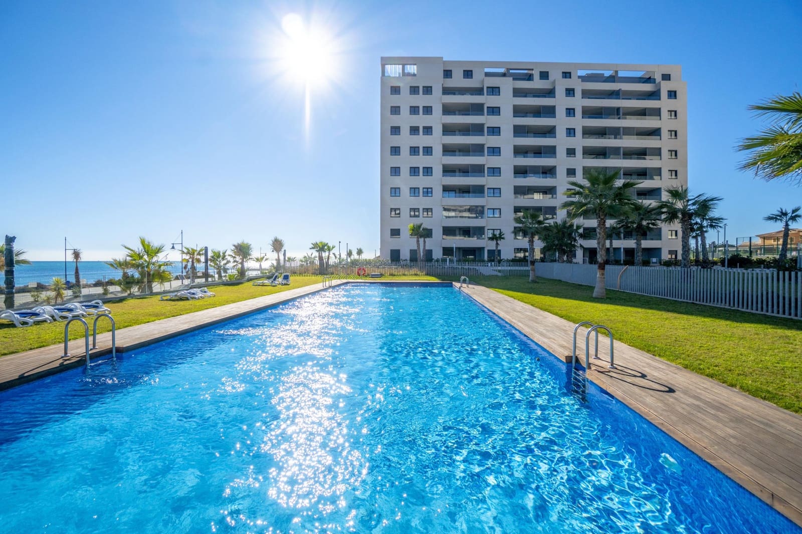3 sovrum Takvåning till salu i Punta Prima - 765 000 € (Ref: 9514362)