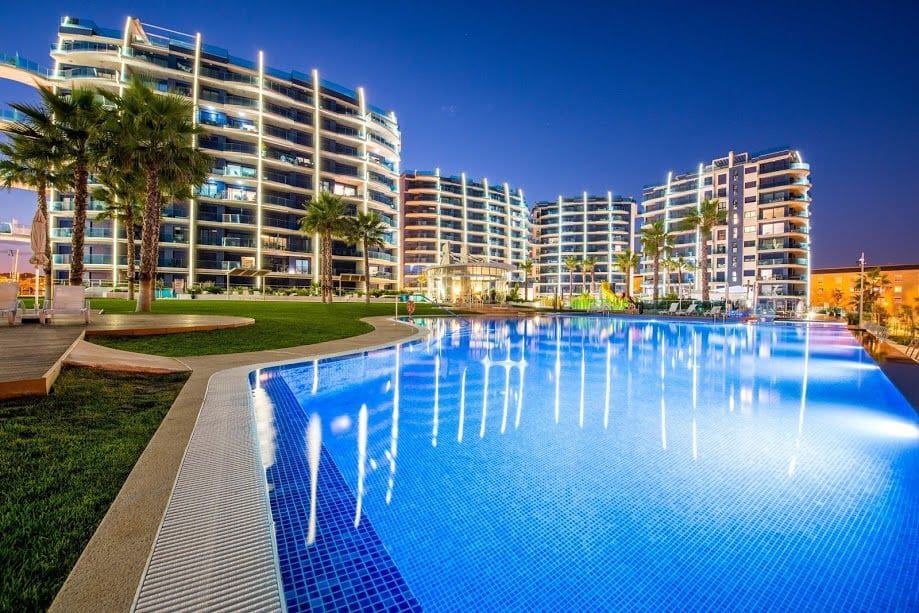 2 chambre Penthouse à vendre à Punta Prima - 699 000 € (Ref: 9514363)