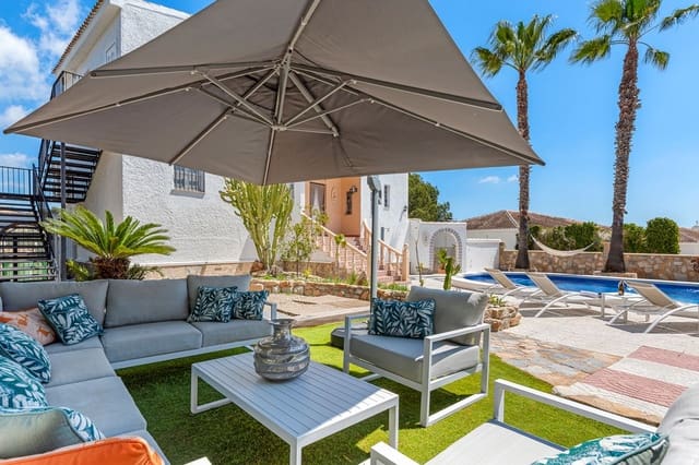 4 bedroom Villa for sale in Pinar de Campoverde, Pilar de la Horadada - € 665,000 (Ref: 9514369)