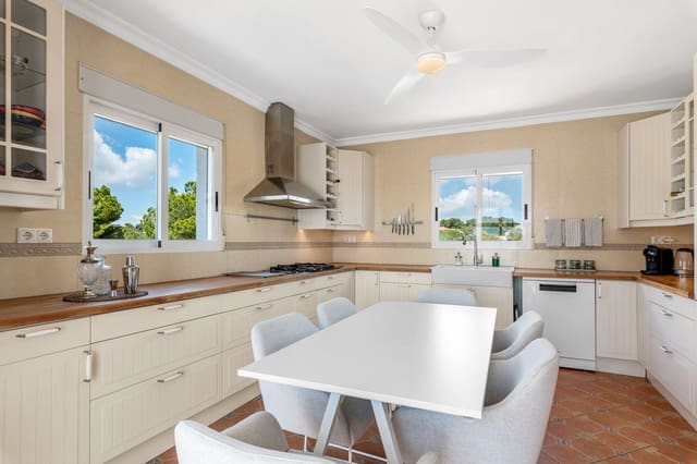 4 bedroom Villa for sale in Pinar de Campoverde, Pilar de la Horadada - € 665,000 (Ref: 9514369)