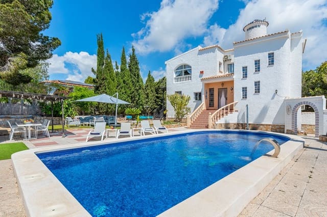 4 bedroom Villa for sale in Pinar de Campoverde, Pilar de la Horadada - € 665,000 (Ref: 9514369)