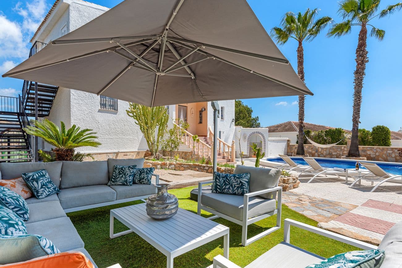 4 bedroom Villa for sale in Pinar de Campoverde - € 665,000 (Ref: 9514369)