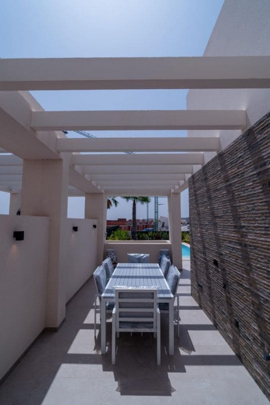 3 bedroom Villa for sale in Algorfa with garage - € 770,000 (Ref: 9514371)