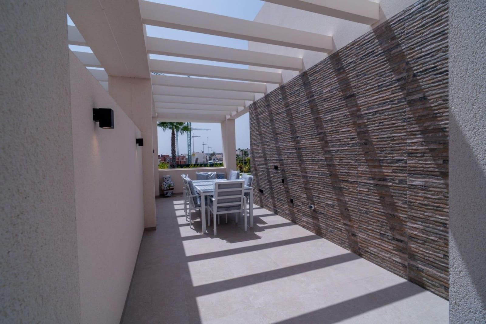 3 bedroom Villa for sale in Algorfa with garage - € 770,000 (Ref: 9514371)