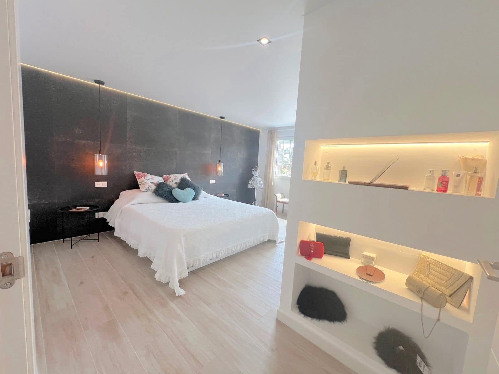 6 bedroom Villa for sale in San Javier - € 695,000 (Ref: 9514375)