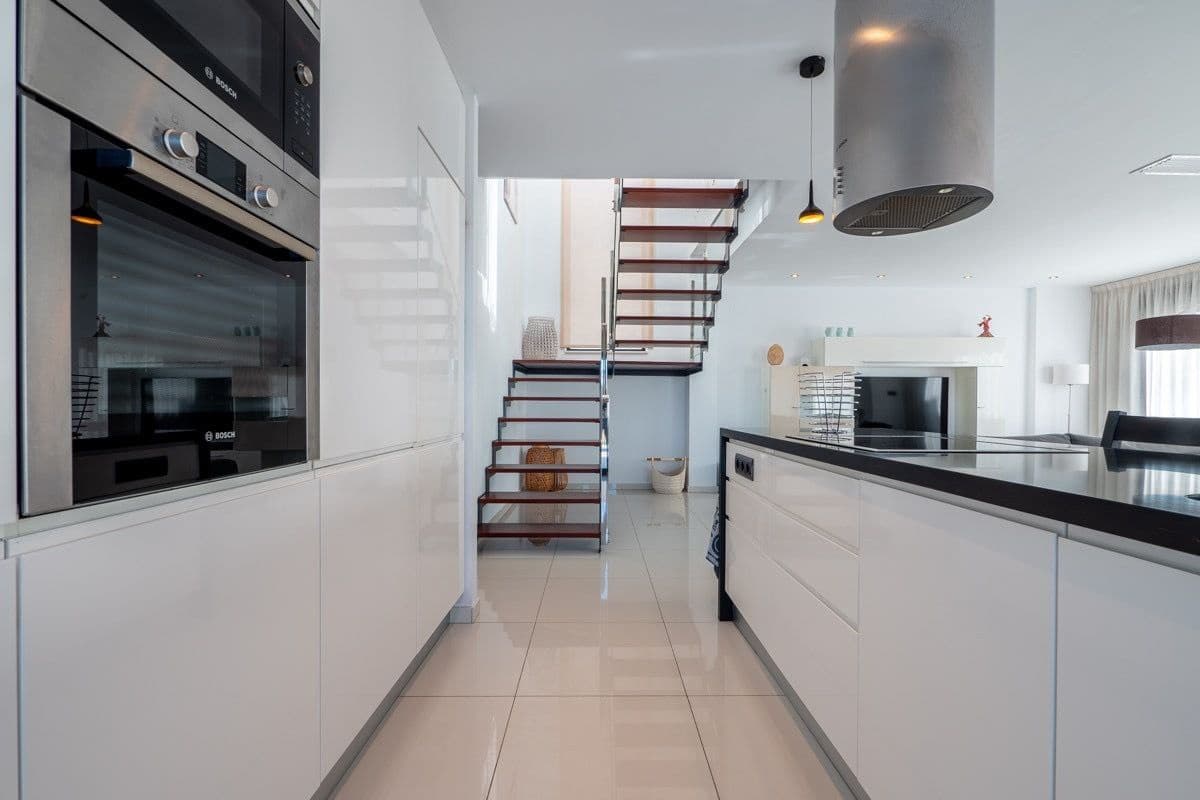 3 bedroom Villa for sale in Almoradi with pool - € 499,500 (Ref: 9514407)