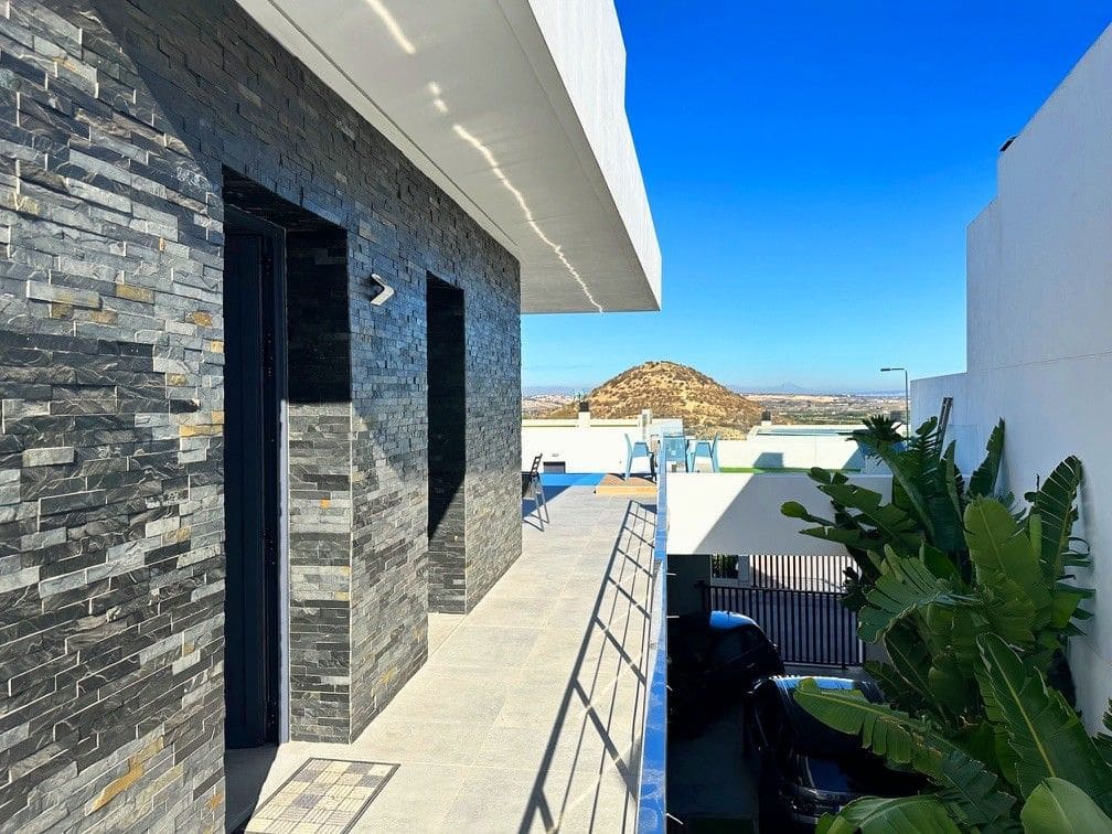 3 quarto Moradia para venda em Dona Pepa com piscina garagem - 620 000 € (Ref: 9514414)