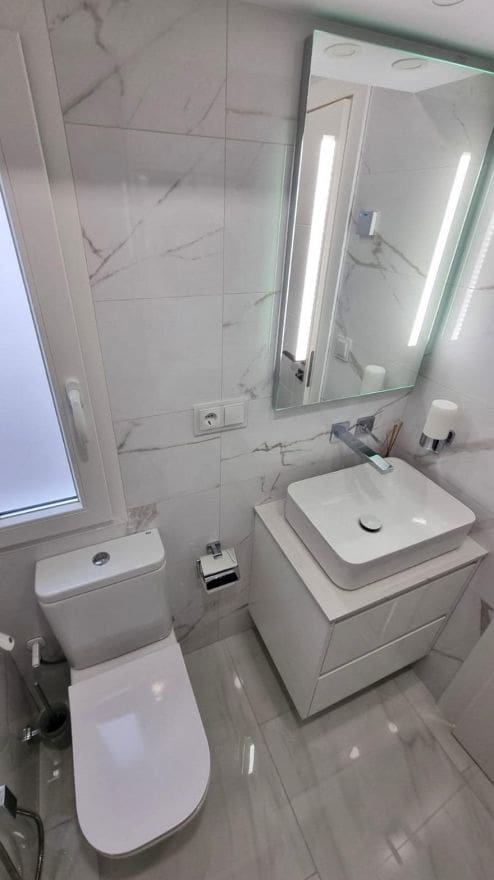 2 bedroom Apartment for sale in Torrevieja - € 239,000 (Ref: 9514430)