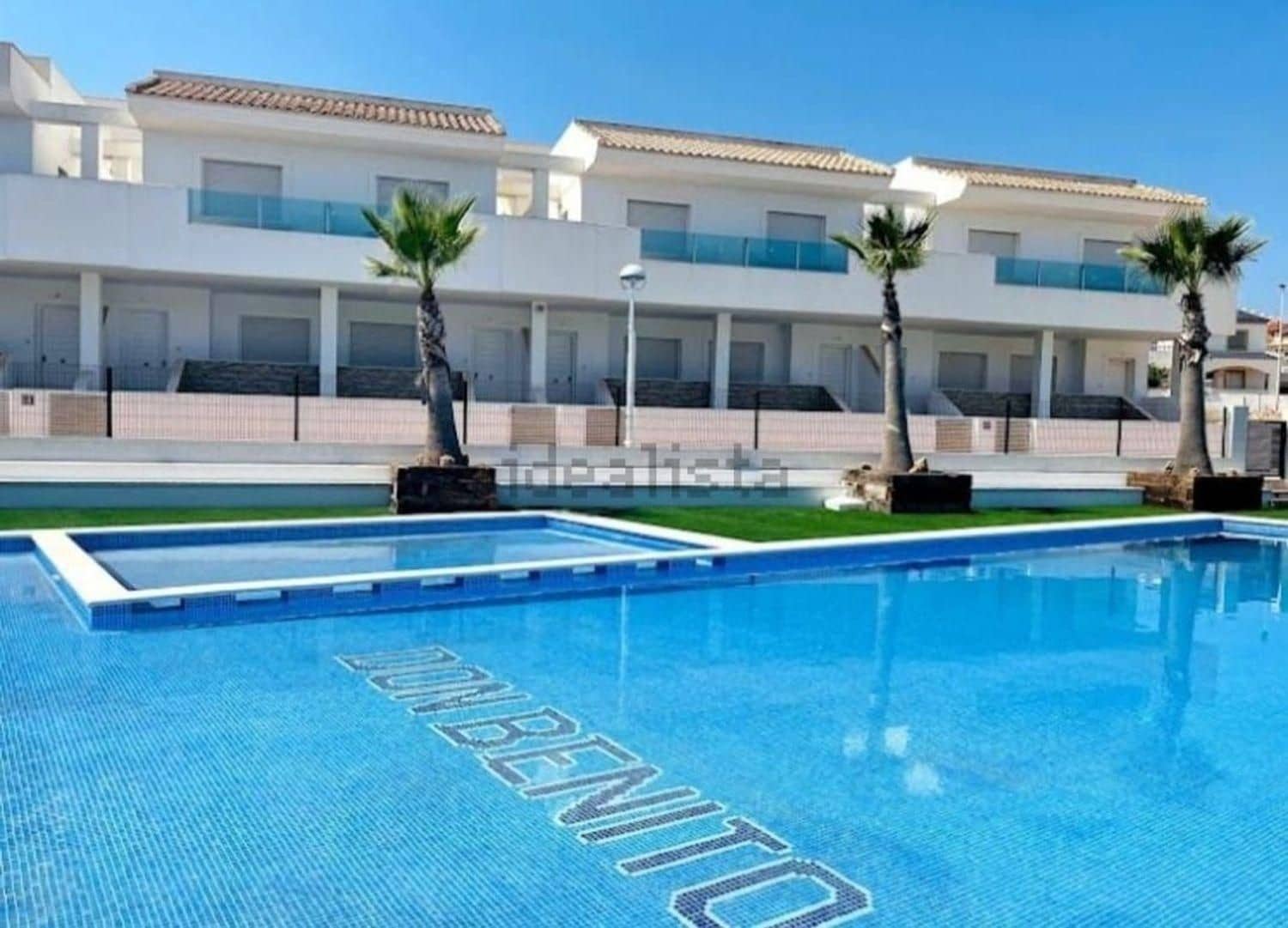 Apartamento de 3 habitaciones en Torrevieja en venta con piscina - 295.000 € (Ref: 9514492)