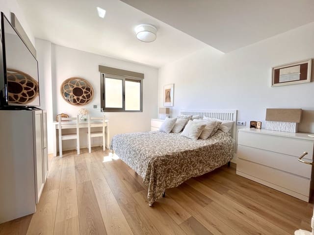 4 makuuhuone Huvila myytävänä paikassa Torre de la Horadada, Pilar de la Horadada - 650 000 € (Ref: 9514497)