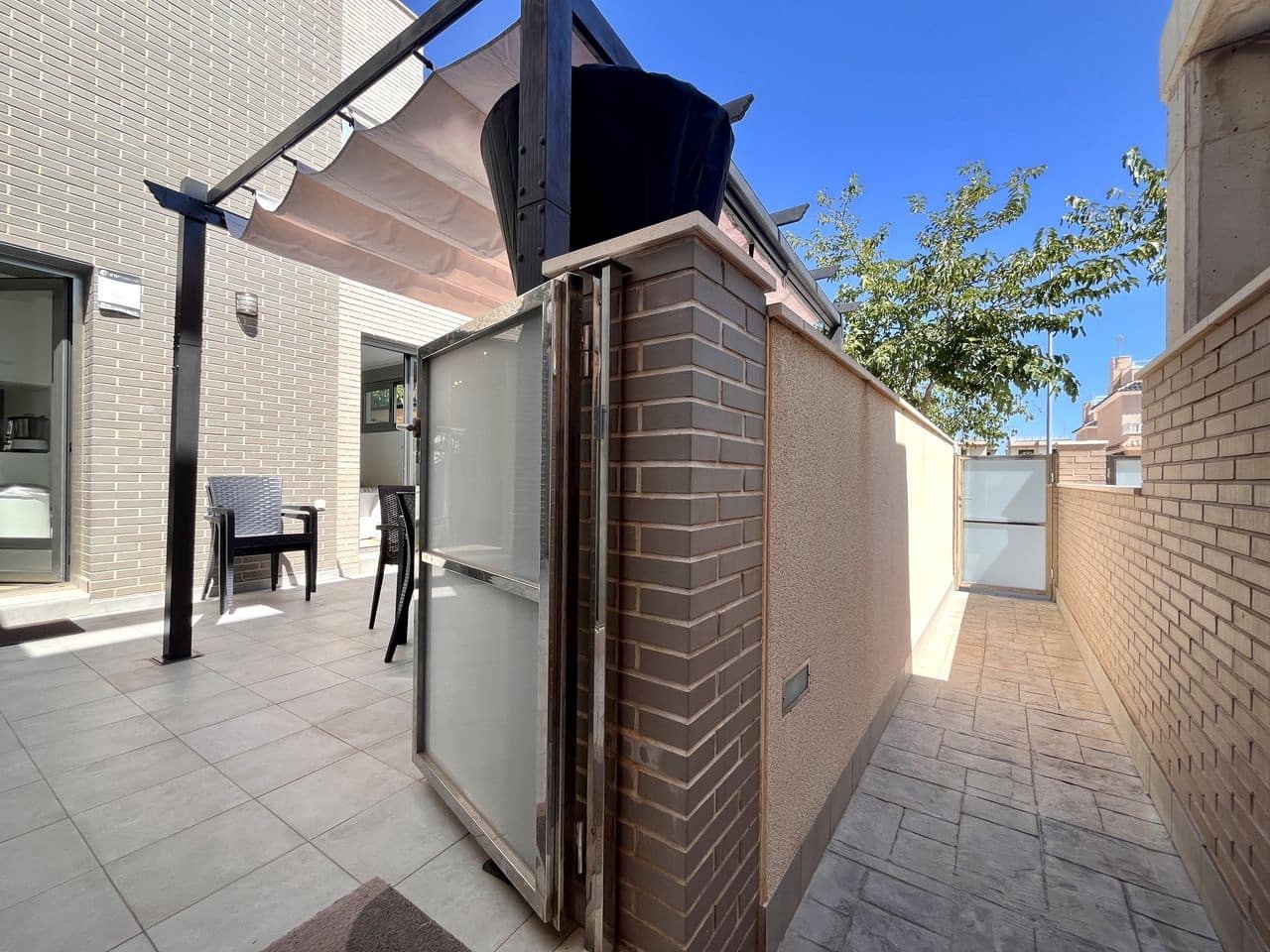 4 bedroom Villa for sale in Torre de la Horadada - € 599,000 (Ref: 9514497)