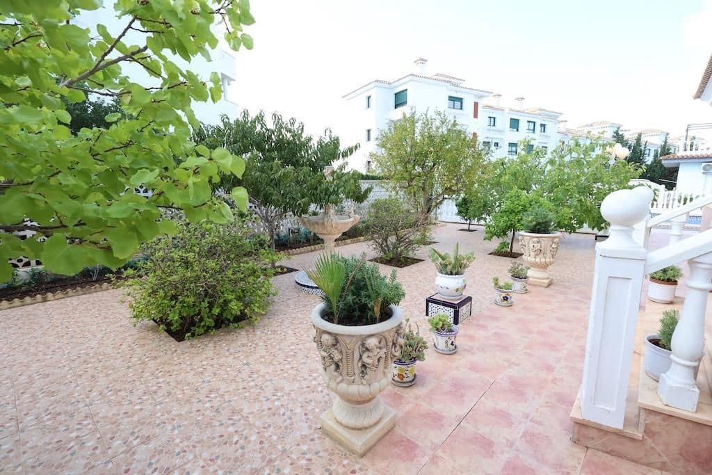 5 camera da letto Villa in vendita in Orihuela Costa con garage - 850.000 € (Rif: 9514510)