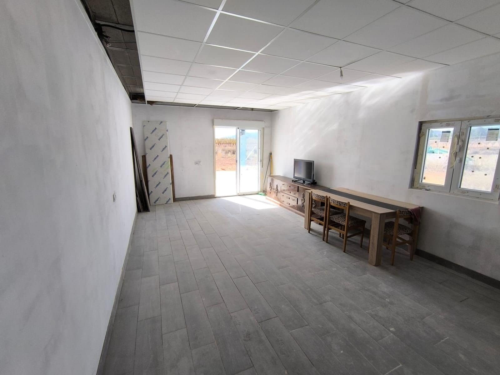 4 bedroom Villa for sale in Pinoso - € 210,000 (Ref: 9514517)